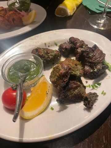 ラム肩肉のバラカバブ