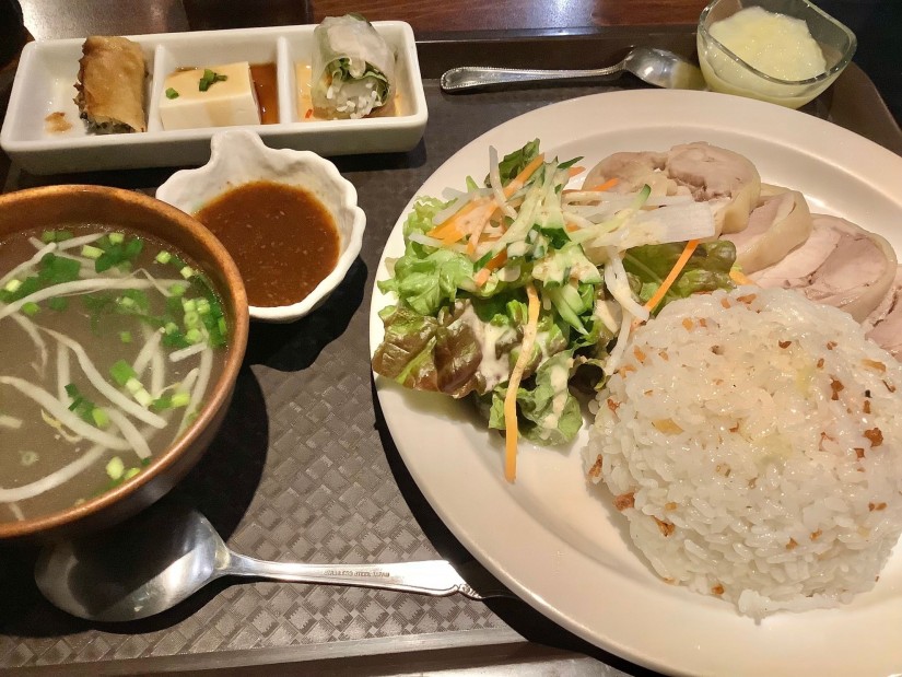 蒸し鳥肉のにんにくご飯セット