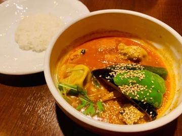 MOMOと野菜のスープカリー 25ボーガ