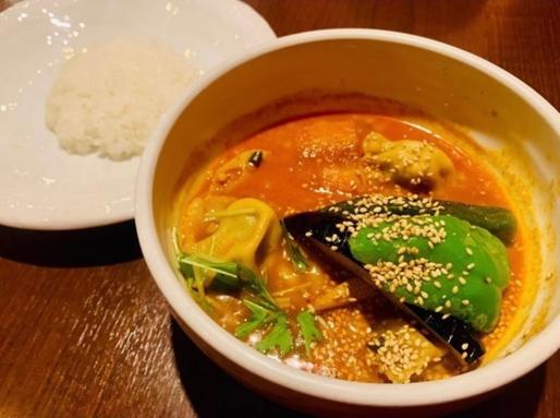 MOMOと野菜のスープカリー 25ボーガ