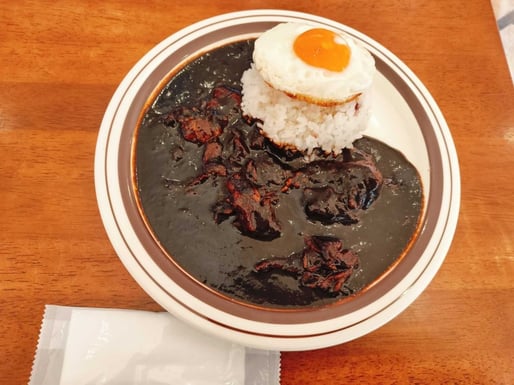 牛すじ黒カレー