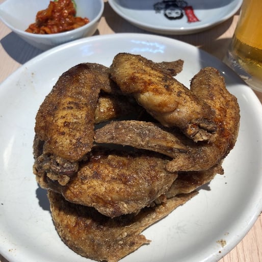 幻の手羽先 胡椒多め