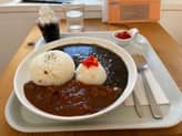 赤と黒のひょうたん島カレー