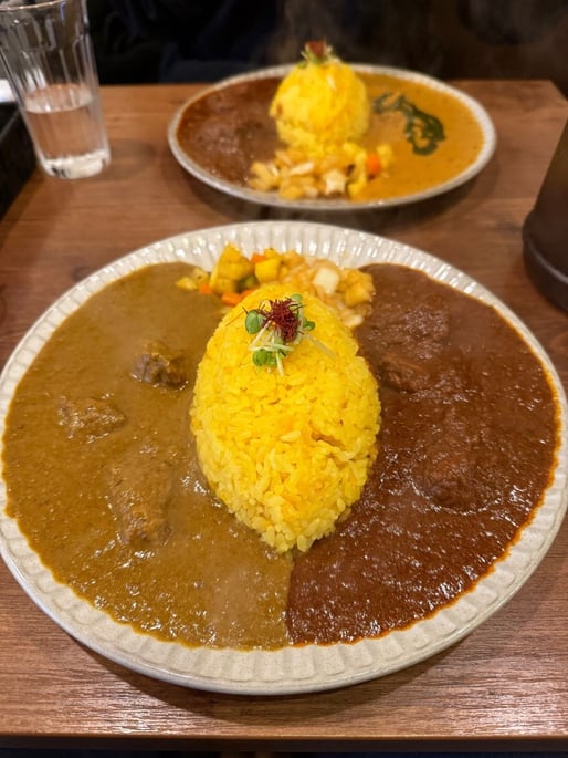 2種盛り チキンマサラ　マトンカシューナッツ 