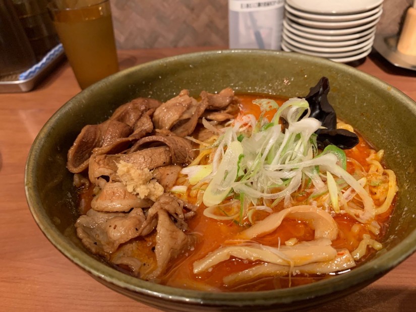 炙り豚盛 辛味噌ラーメン