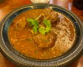 骨付きラム肉のカレーローガンジョシュ ★★中辛