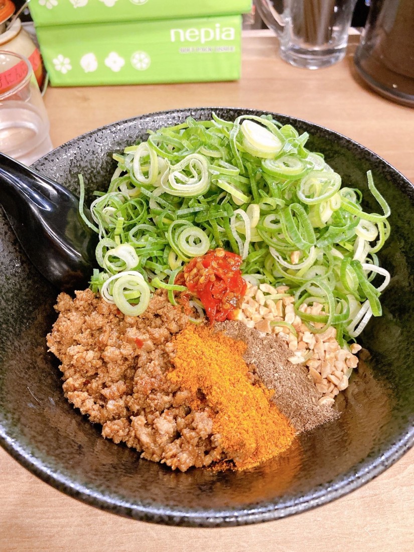 地獄の坦々まぜそば 中級(10辛)