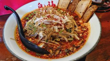 辛く痺れる味噌辣麺 カラ増しシビ増し