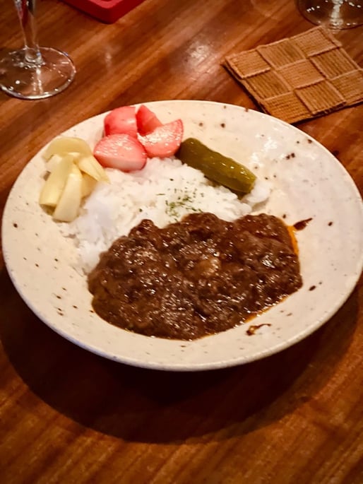 牛タンの欧風カレー