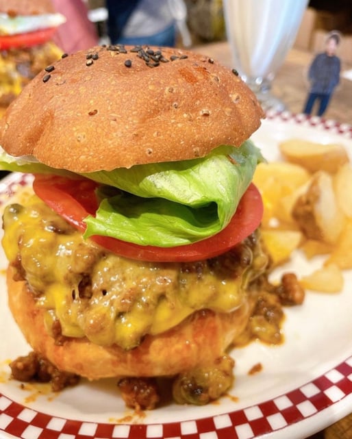 ブッドジョロキアチリチーズバーガー 1辛