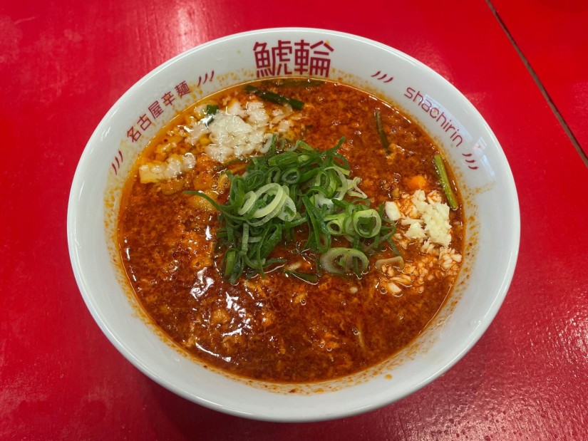 旨辛にんにくラーメン 爆鯱