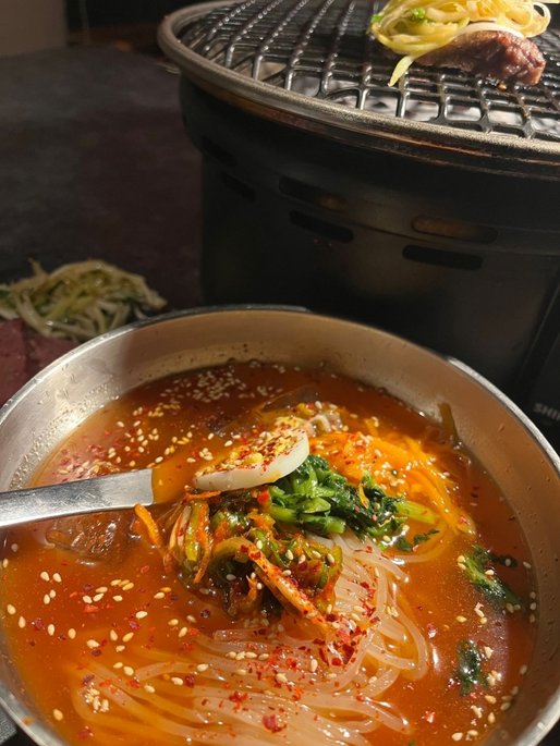 辛冷麺 減量期なのでハーフにしてもらいました