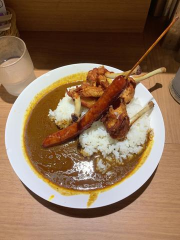 チキンとウィンナー1本カレー 辛 甘 又は 辛