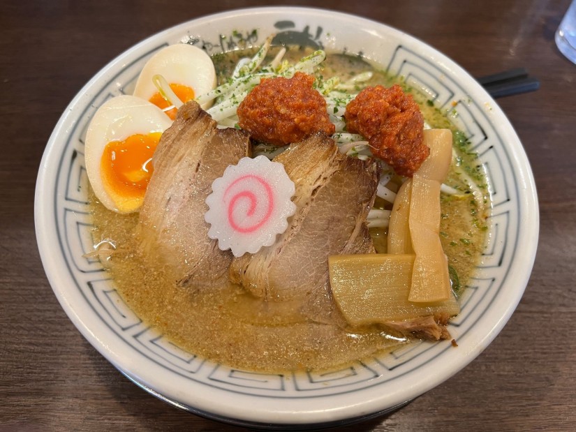 からし味噌味玉らーめん 辛増し