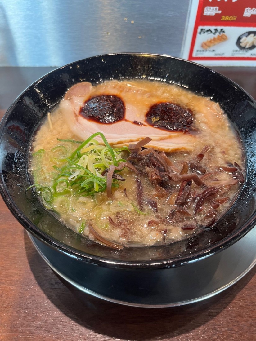 赤ダレとんこつラーメン 竜の赤い目玉