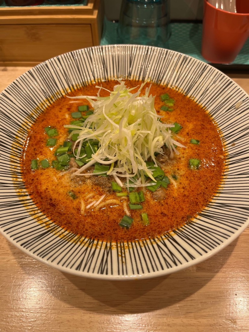 四川風坦々麺 痺れる辛さ