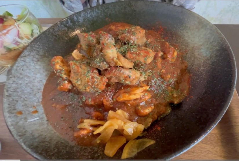 たっぷりチキンカレー 9辛