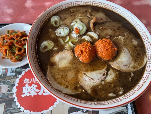 旭川ラーメン蜂屋 ハバネロ×2、壺ニラ×3