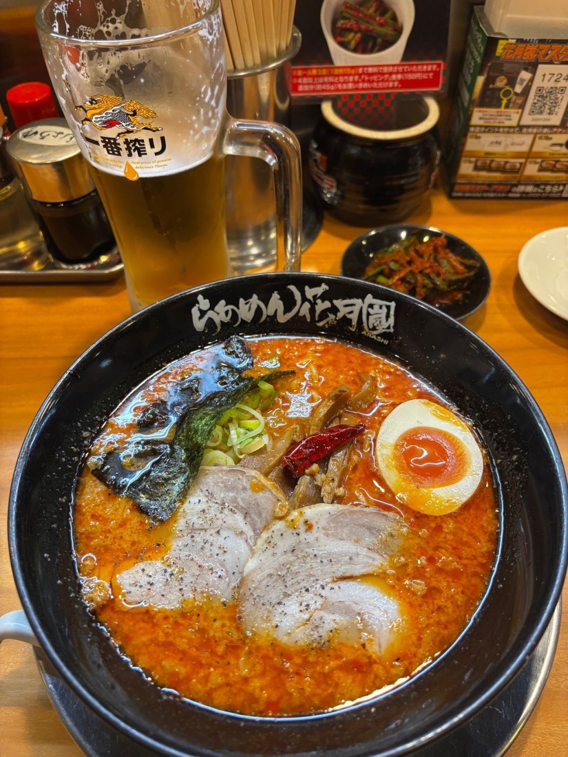 嵐げんこつバリ辛ラーメン＋激辛壺ニラもやし３杯 なし