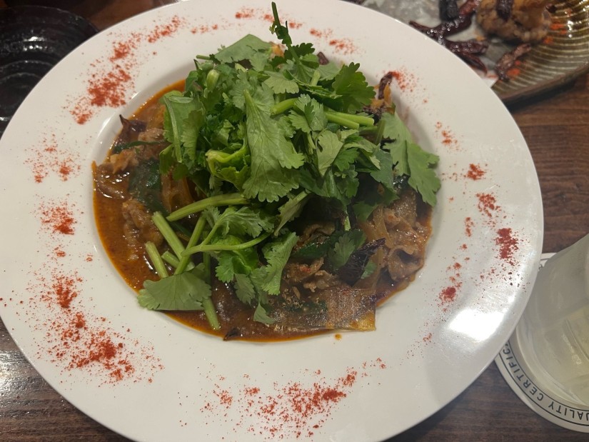 上ラム肉とパクチーとダーラーピーの麻辣炒め 🌶️×4