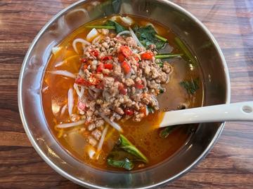 麻辣刀削麺