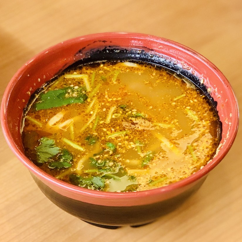 胡麻香る担々麺