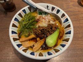 麻辣担々麺