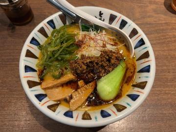 麻辣担々麺