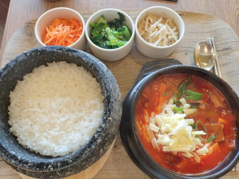 牛すじチーズトッピング 5辛