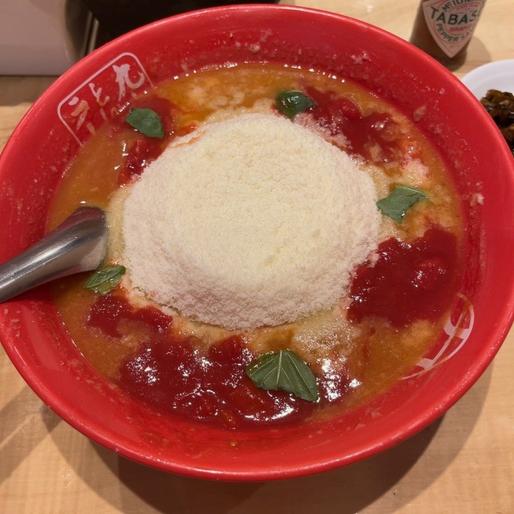 マルキュー（○究）トマトチーズラーメン 激辛高菜トッピング