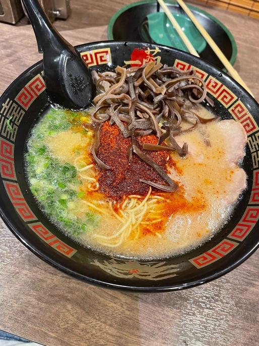 とんこつラーメン 赤い秘伝のタレ10辛