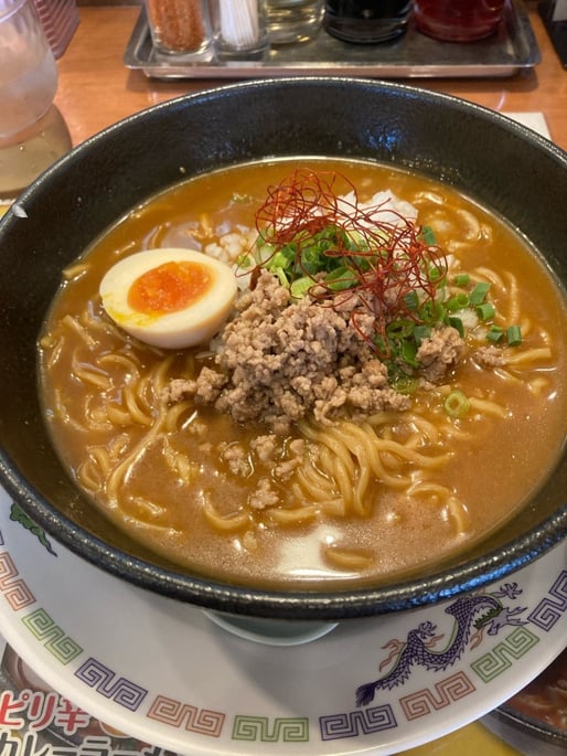 ピリ辛カレーラーメン