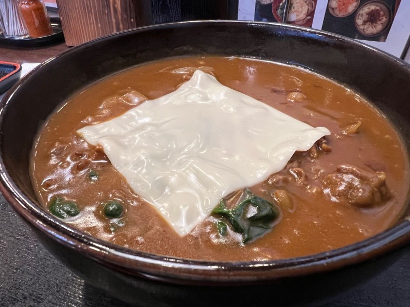 ポパイの牛カレーうどん（チーズ入り） ホット