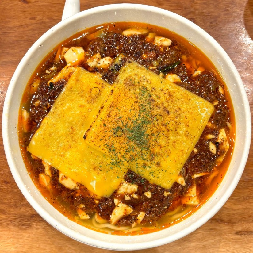 焼きチーズ麻婆麺 4辛