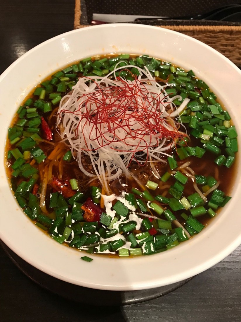 台湾拉麺 刺激的な辛さ