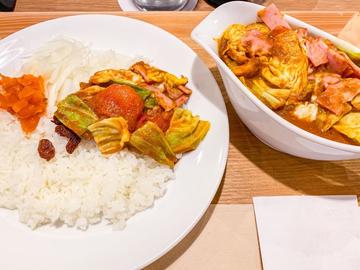 ベーコンエッグ野菜カレー ＋ トマト 37ホット
