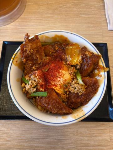 赤辛カツ丼