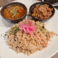 選べる！2種カレー（ポークビンダルー&有機ビーツ・紅芯大根の牛豚合挽キーマ）