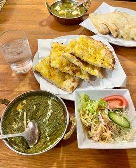 サグチキンカレーほうれん草、鶏肉のカレー辛口5〜6辛 1.20
