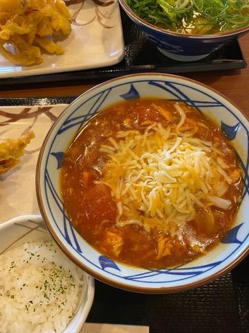 とろける4種のチーズトマたまカレーうどん