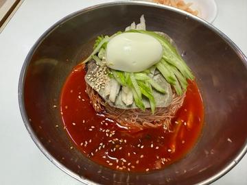 肉入りビビン冷麺