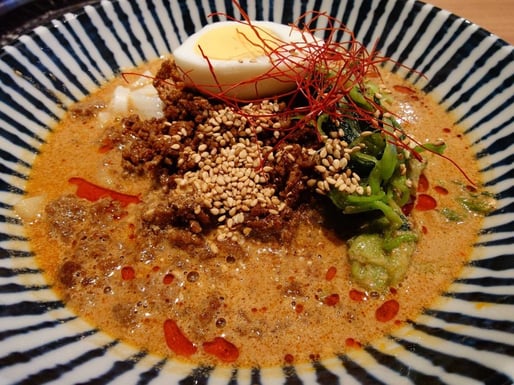 鹿児島県産黒毛和牛使用濃厚ピリ辛坦々うどん