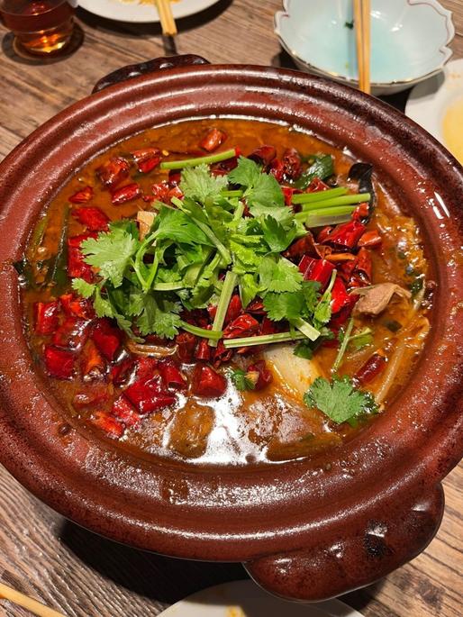 四川の牛肉辛いスープ仕立て 激辛