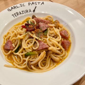 激辛 雲仙ハムとしめじのワインペペロンチーノ