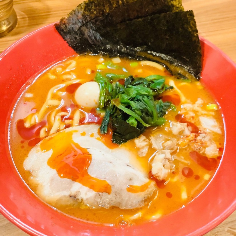 赤辛家系ラーメン