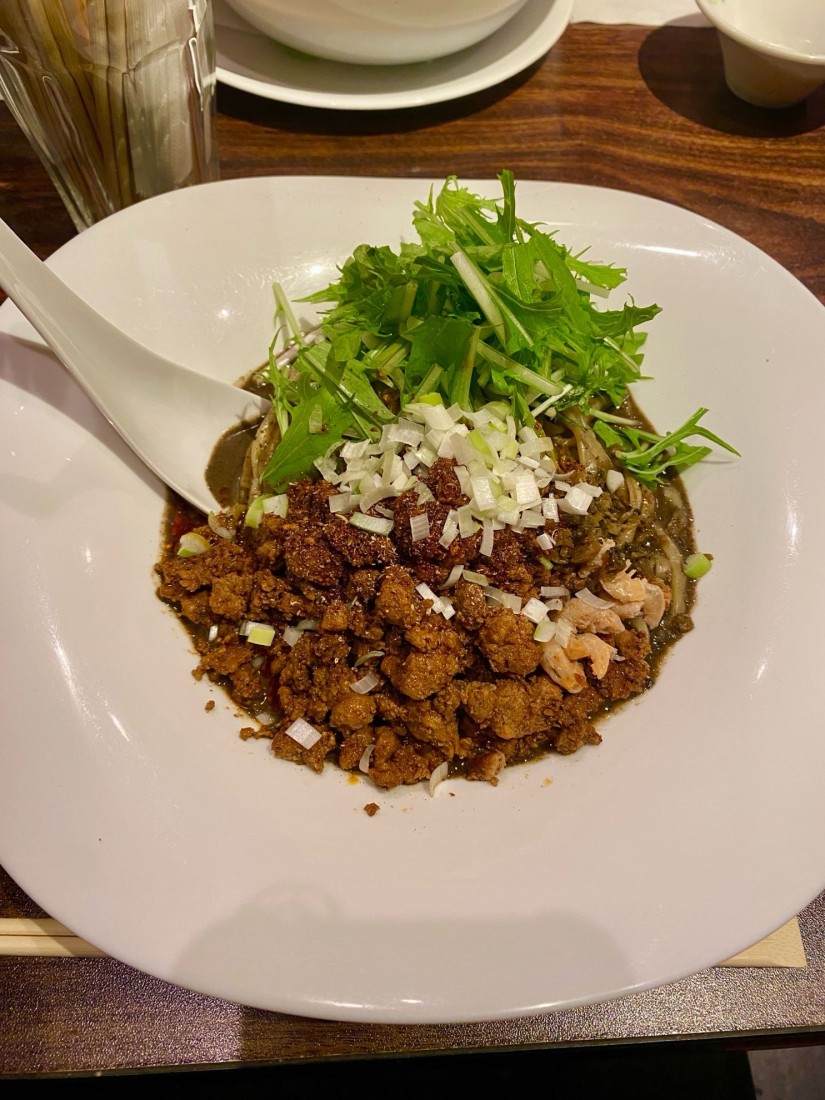 汁なし黒担々麺 普通