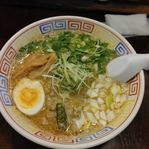 胡麻ニラ辛ラーメン
