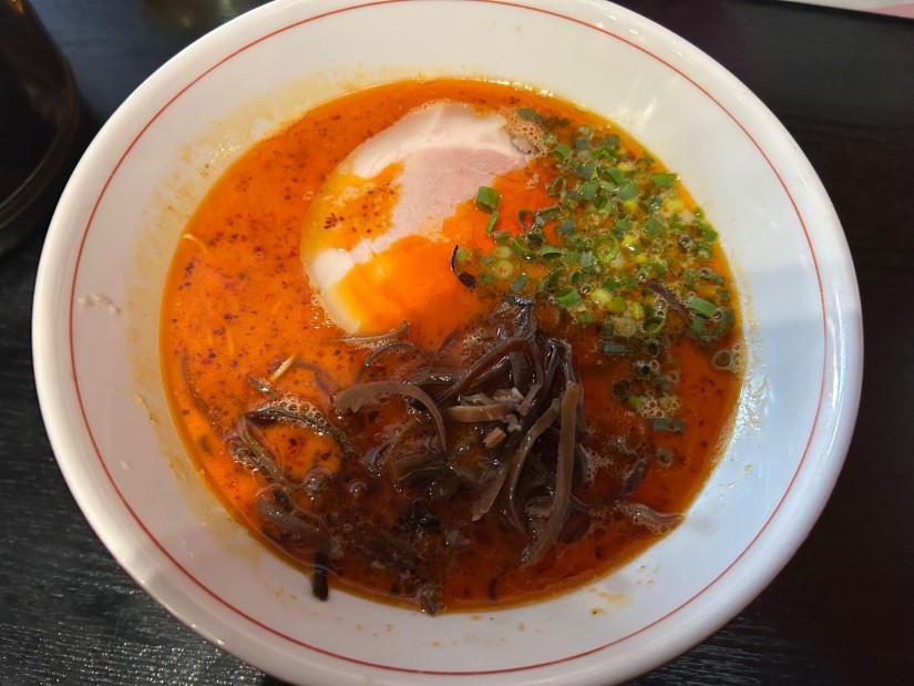 赤豚骨ラーメン