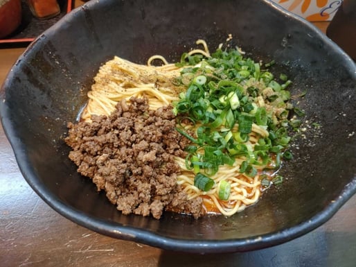 汁なし担々麺大盛り 唐辛子5辛、山椒5辛