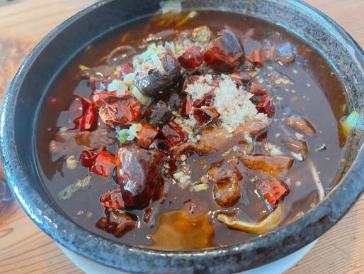 牛肉薄切りの四川風トロトロ煮込み(水煮牛肉)